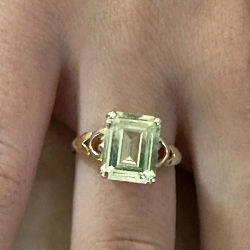14k real solid Gold with Green Topaz ring